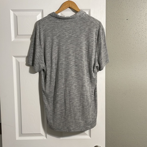 Men’s Theory polo never worn XL - Picture 2 of 3
